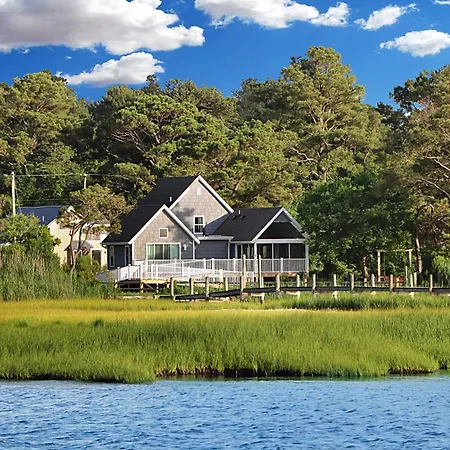 Trembling Bay - Waterfront & A Private Pier! Vila